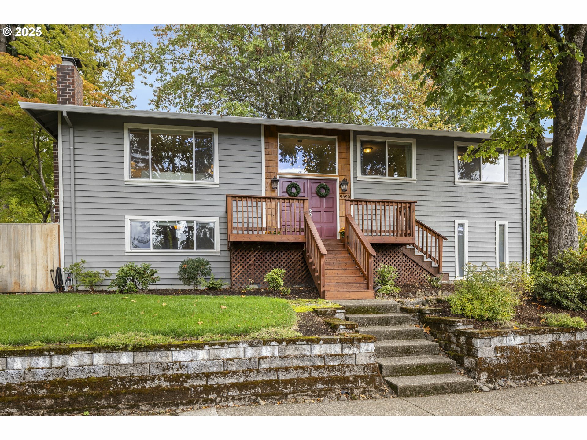 Property Photo:  9690 SW New Forest Dr  OR 97008 