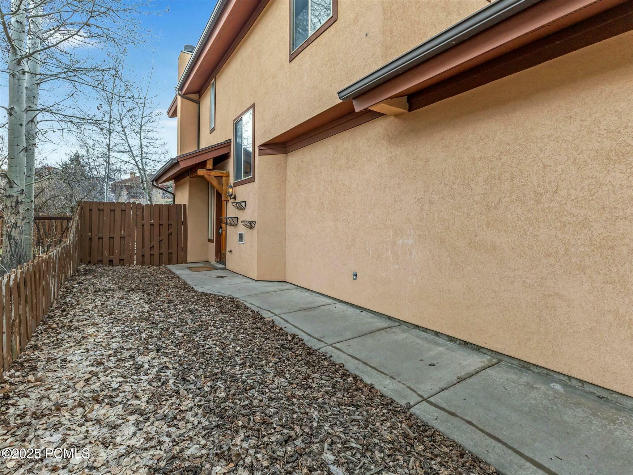 Property Photo: 1107 Station Loop Road UT 84098