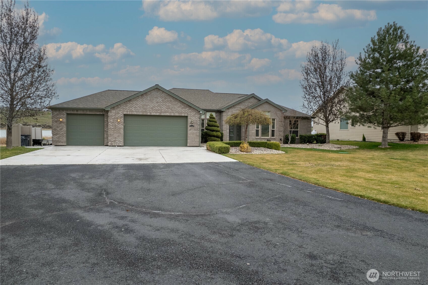 Property Photo: 8298 Road 3.2 NE WA 98837