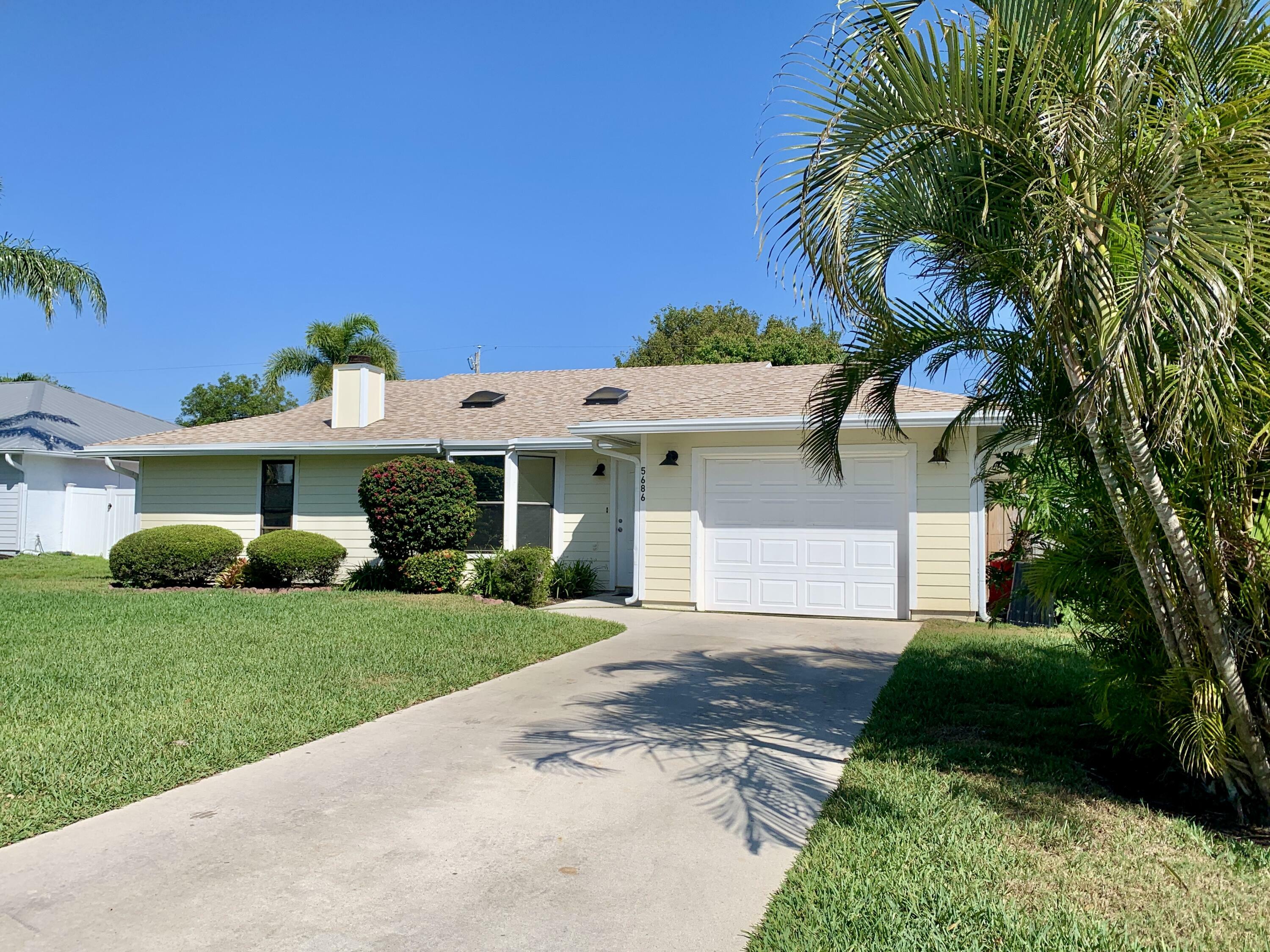 5686 SE Sailfish Way  Stuart FL 34997 photo