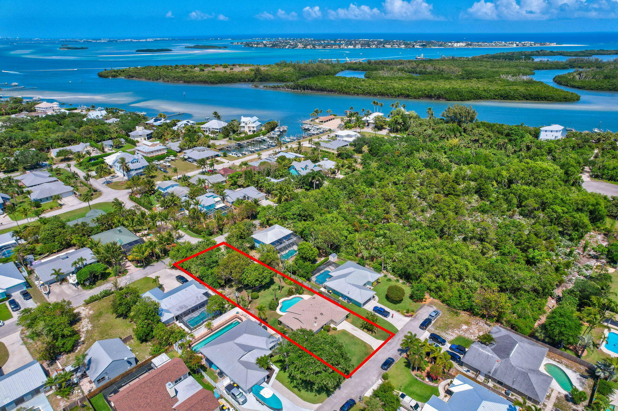 Property Photo: 5686 SE Sailfish Way FL 34997