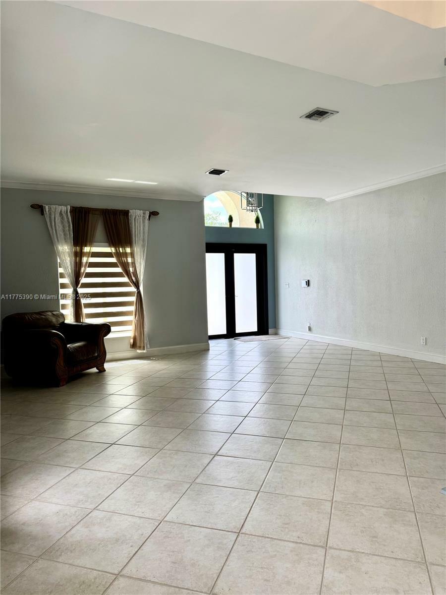 Property Photo: 18423 NW 9th St FL 33029