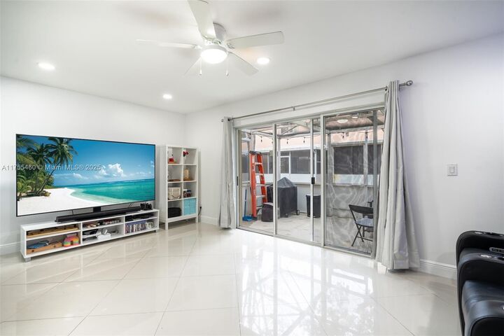 Property Photo:  837 NW 208th Dr  FL 33029