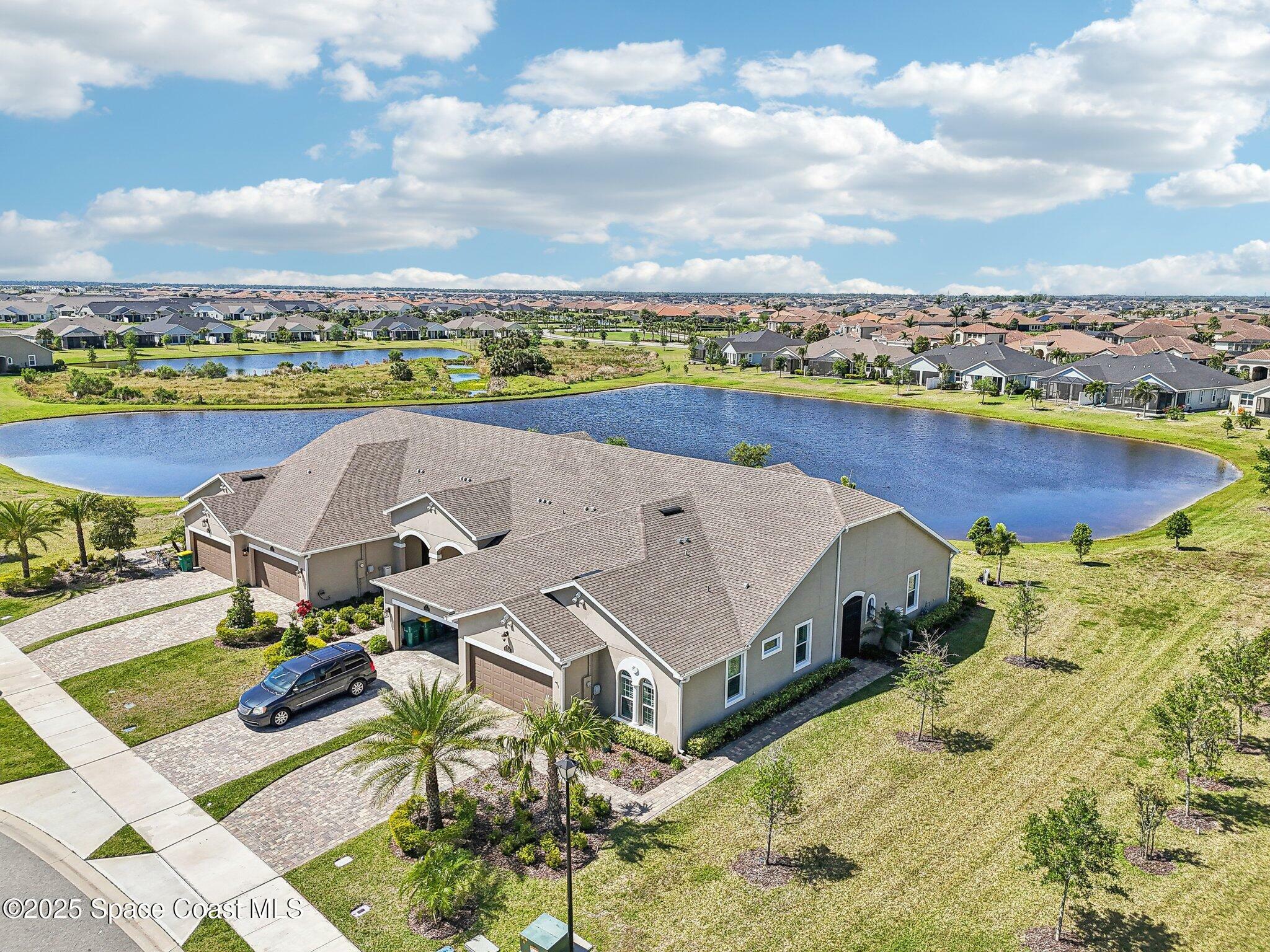 Property Photo:  8104 Loren Cove Drive  FL 32940 