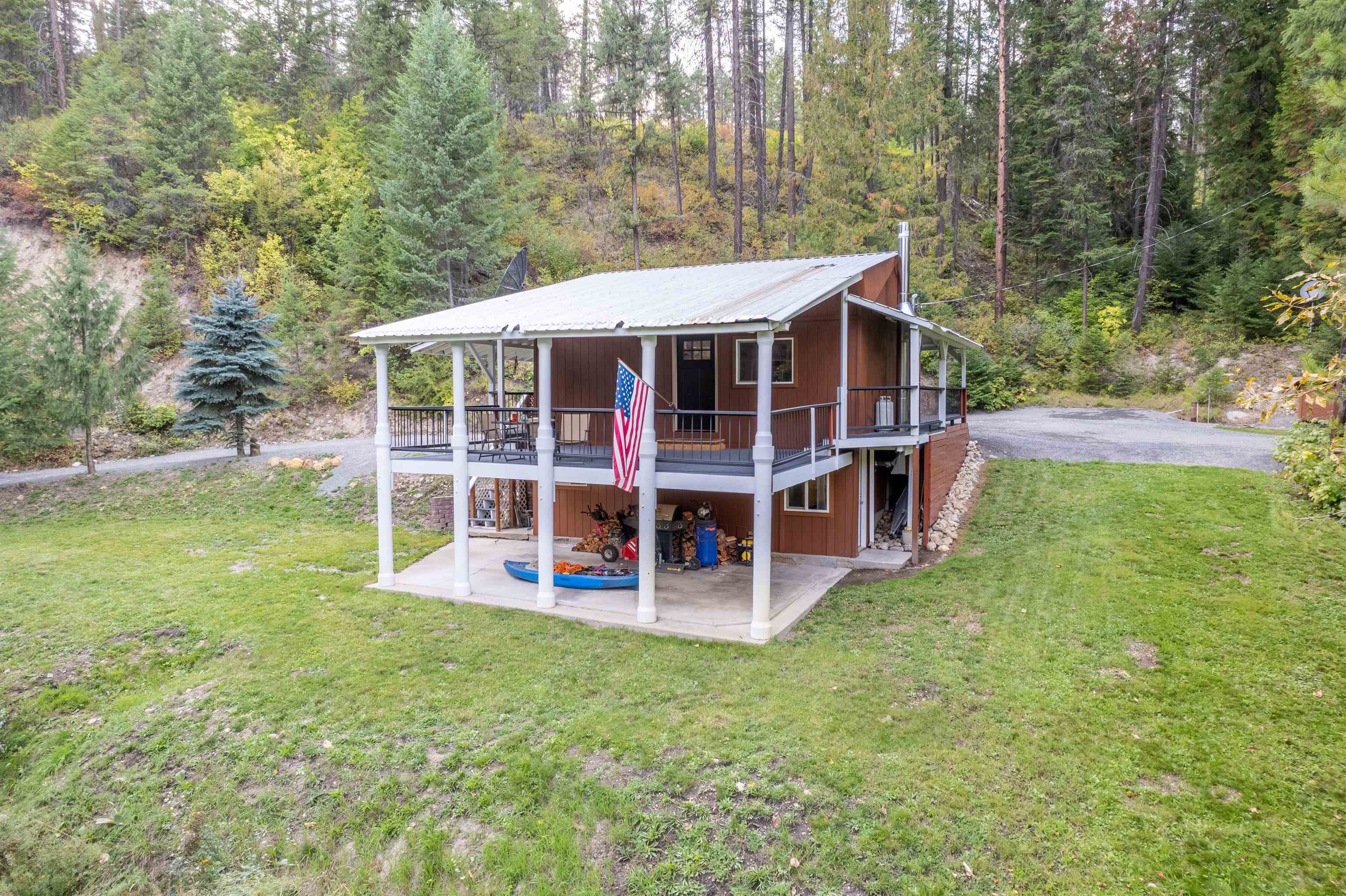 Property Photo: 604 Deadman Creek Rd WA 99141