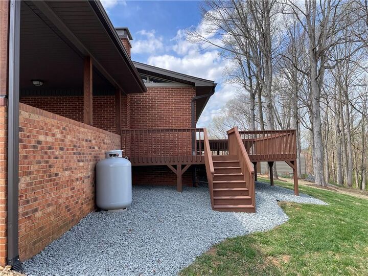 Property Photo:  5956 E Nc Highway 268 W  NC 27017 