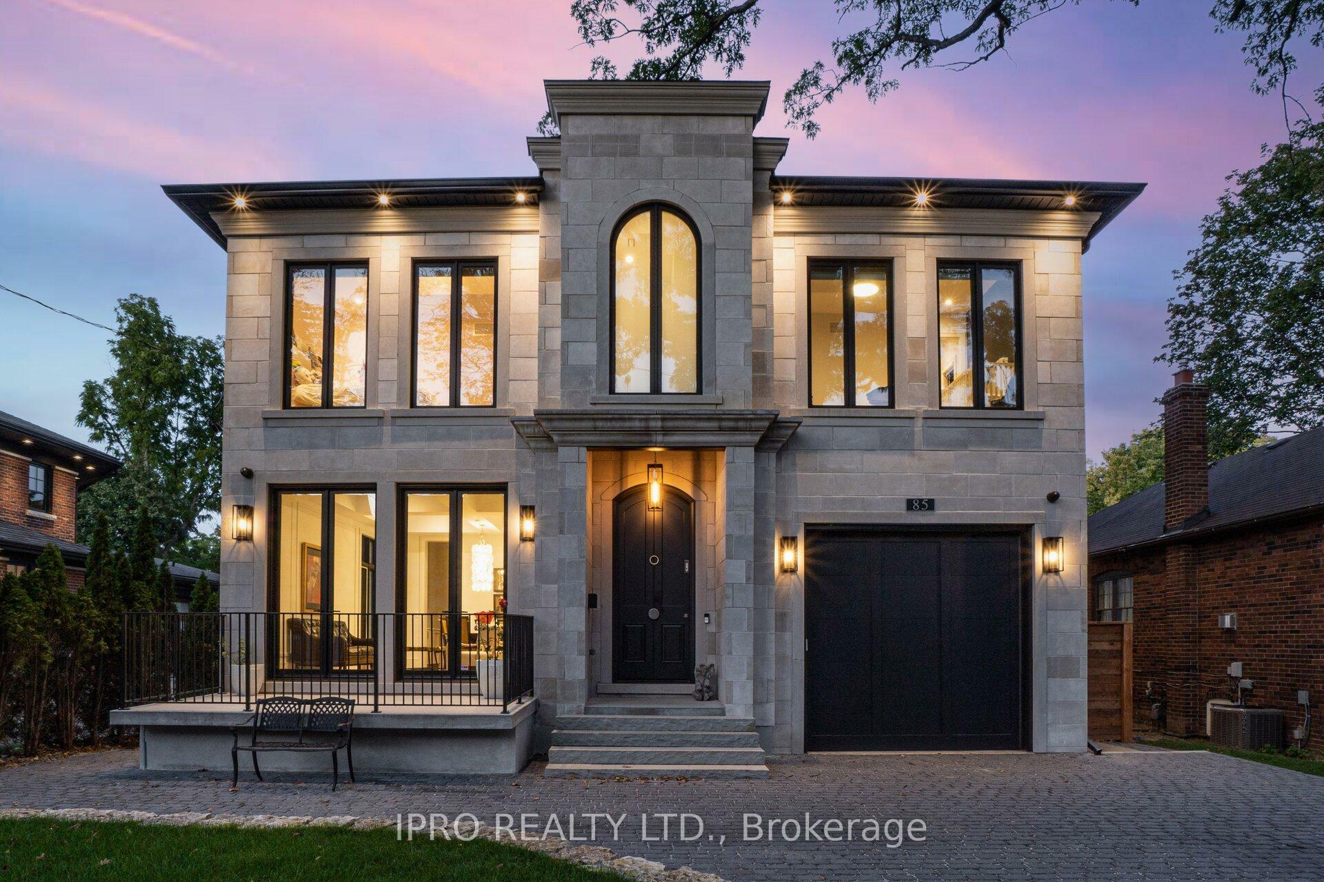 Property Photo: 85 Kingsway Crescent ON M8X 2R8