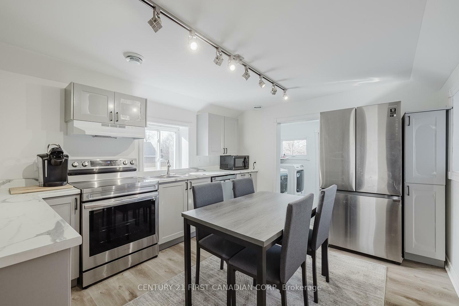 Property Photo: 47 Broadway Street ON N0P 2C0