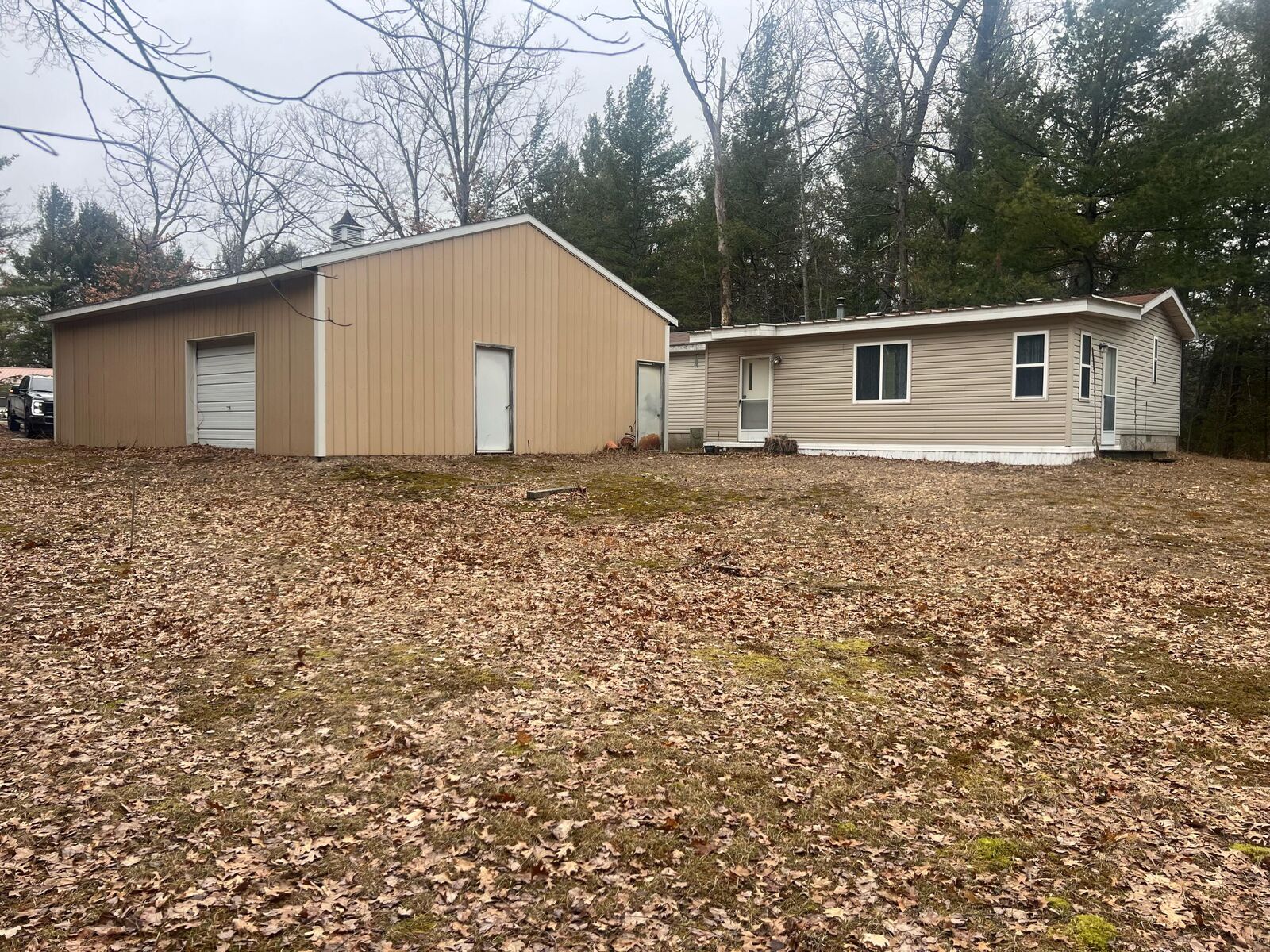 Property Photo:  101 Vagabond  MI 48629 