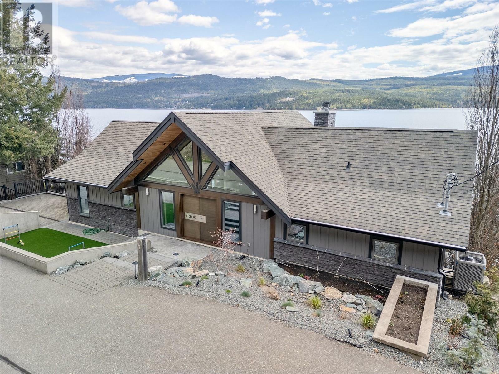 Photo de la propriété: 8200 Squilax Anglemont Road 7 BC V0E 1M8