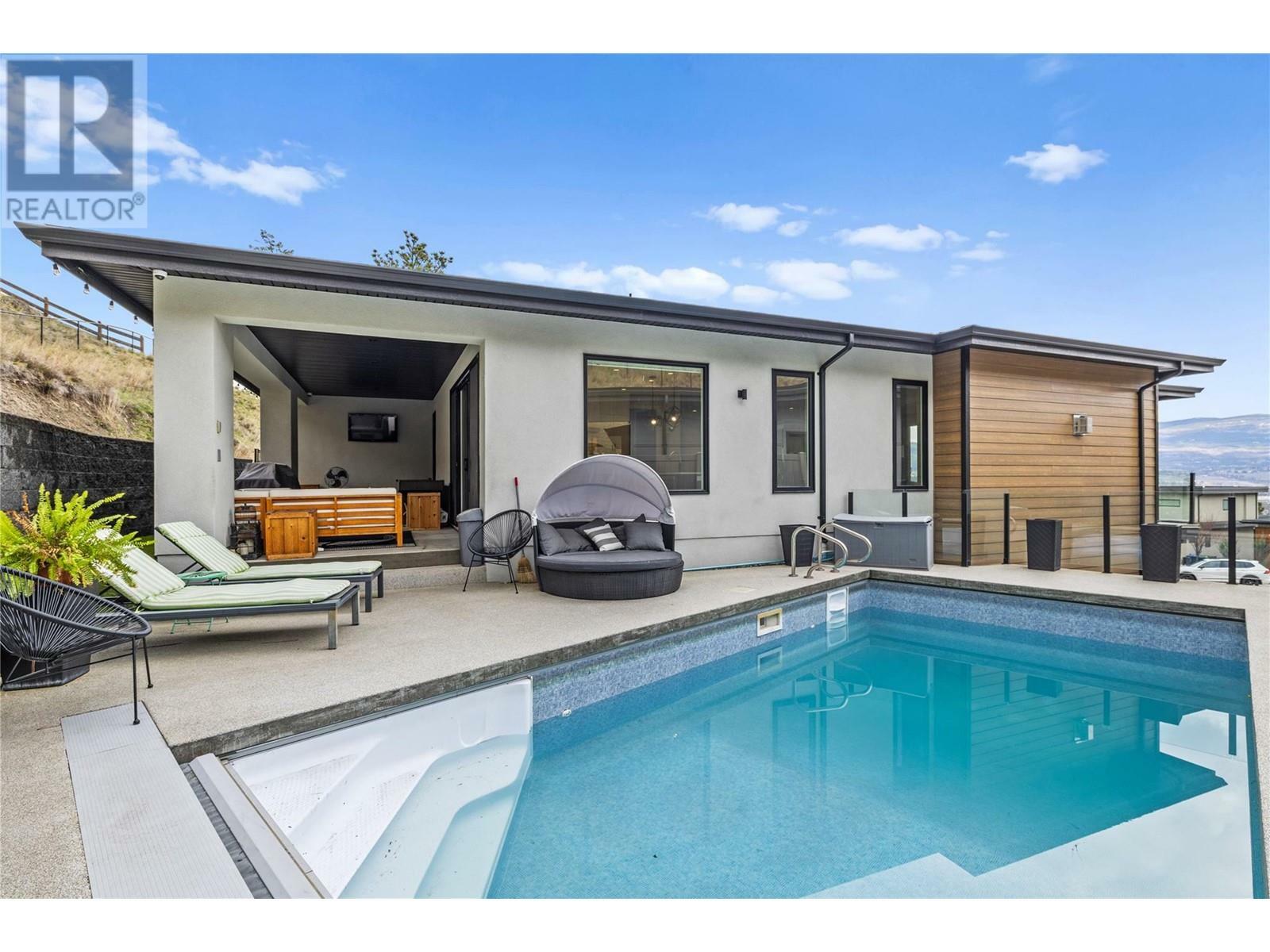 Property Photo: 876 Boynton Place BC V1V 2Y1