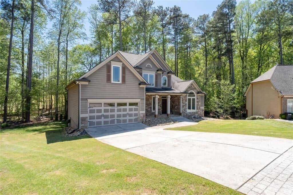 Property Photo:  2050 Heritage Green Drive  GA 30064 