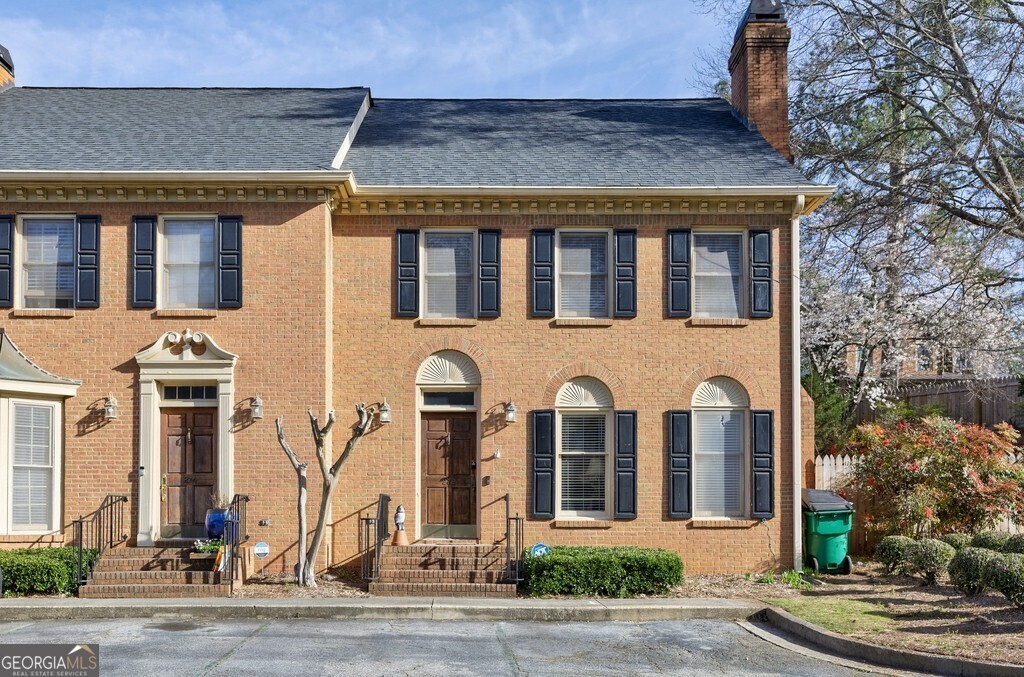 Property Photo: 272 Windsor Parkway GA 30342