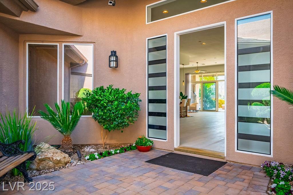 Property Photo: 9233 Canyon Mesa Drive NV 89144
