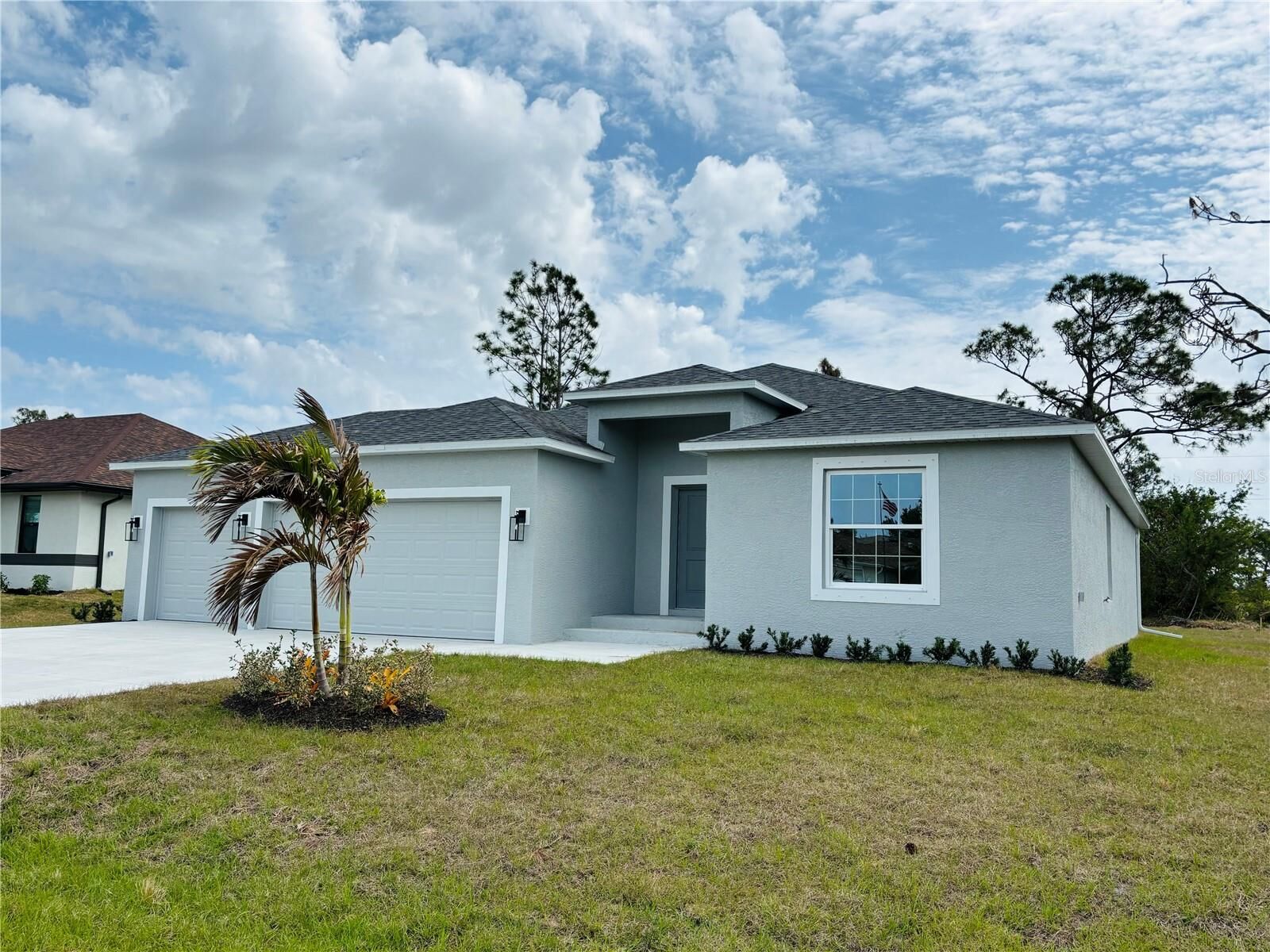 Property Photo:  5113 Rilke Lane  FL 33981 