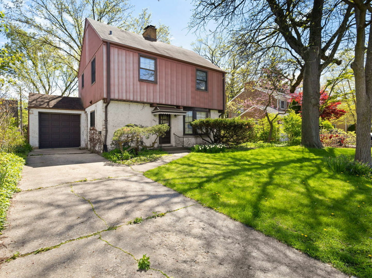 Property Photo: 543 Dover Avenue IL 60526