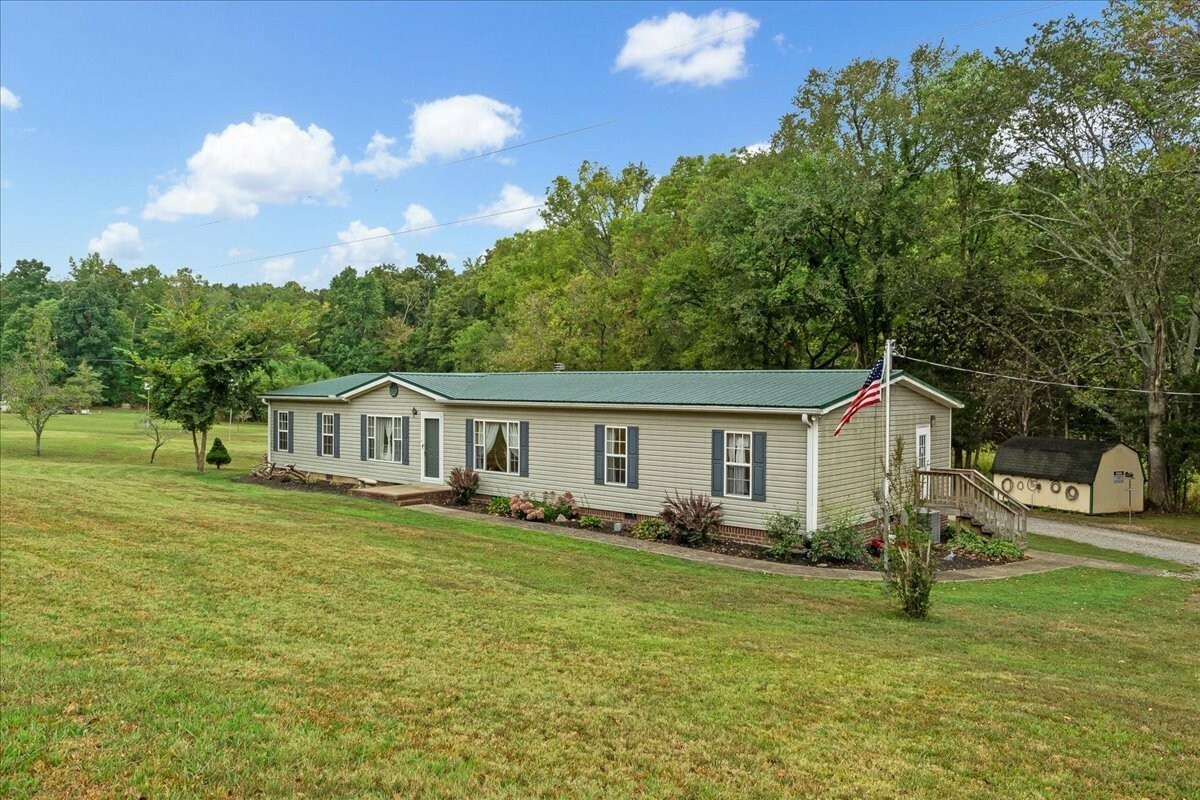 Property Photo: 1765 Williamson Branch Rd TN 37181