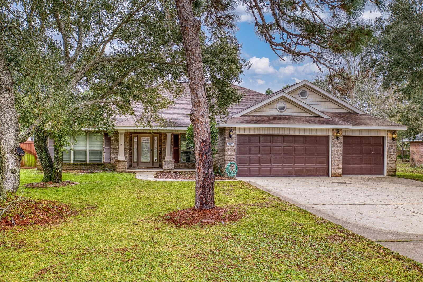 Property Photo:  2016 Anchor Drive  FL 32566 