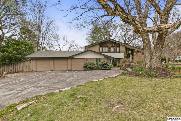 9958 Spring Circle  Omaha NE 68124 photo