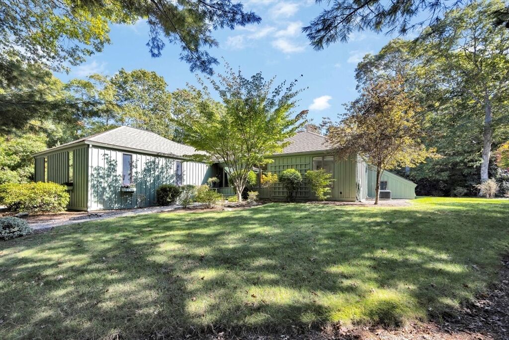 Property Photo:  17 Thatcher Holway Road  MA 02648 