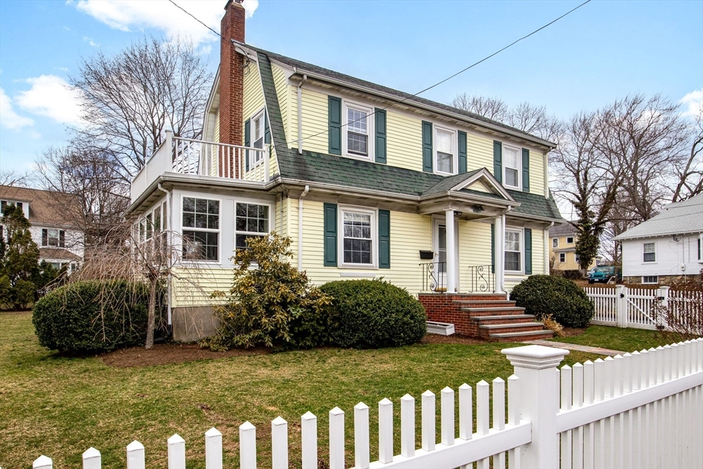 115 Pleasant Street  Walpole MA 02032 photo