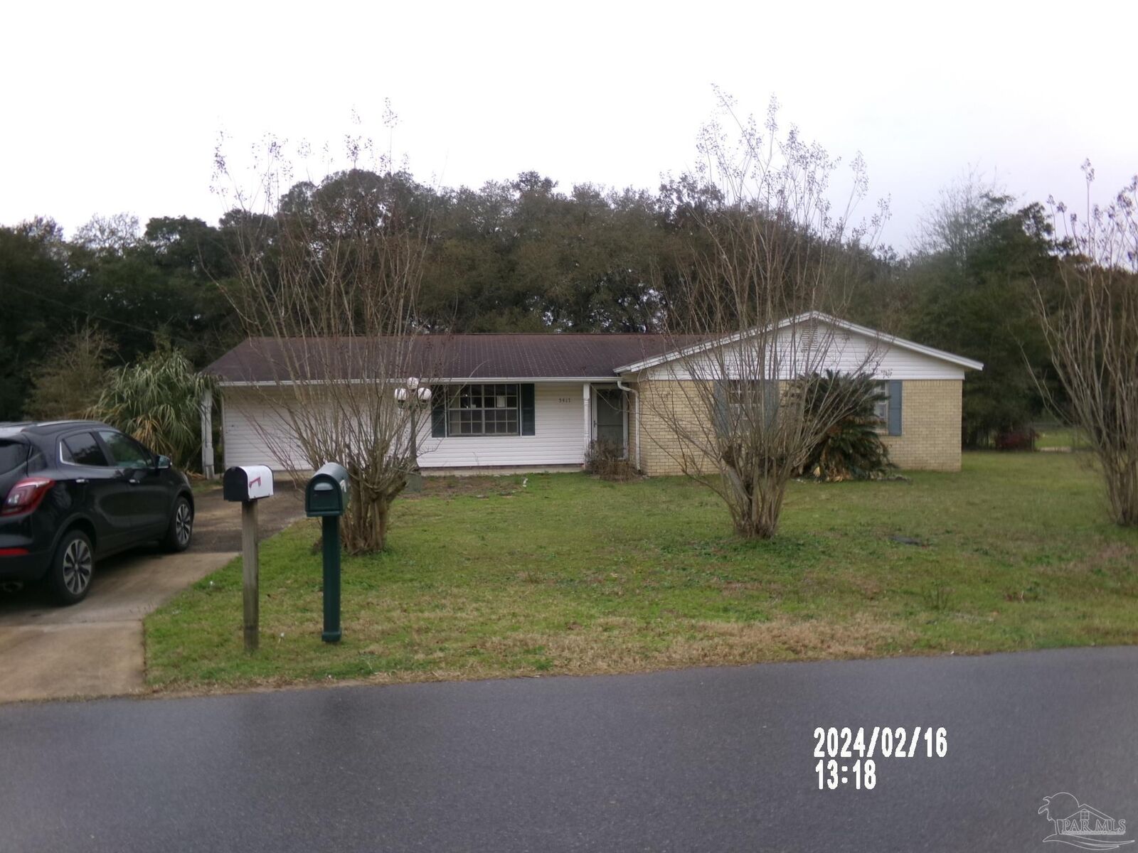 Property Photo:  5417 Chipper Ln  FL 32571 