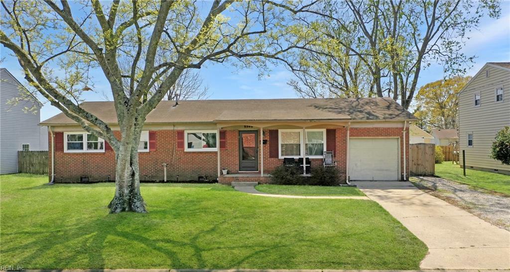 Property Photo: 5305 Sir Barton Dr VA 23462