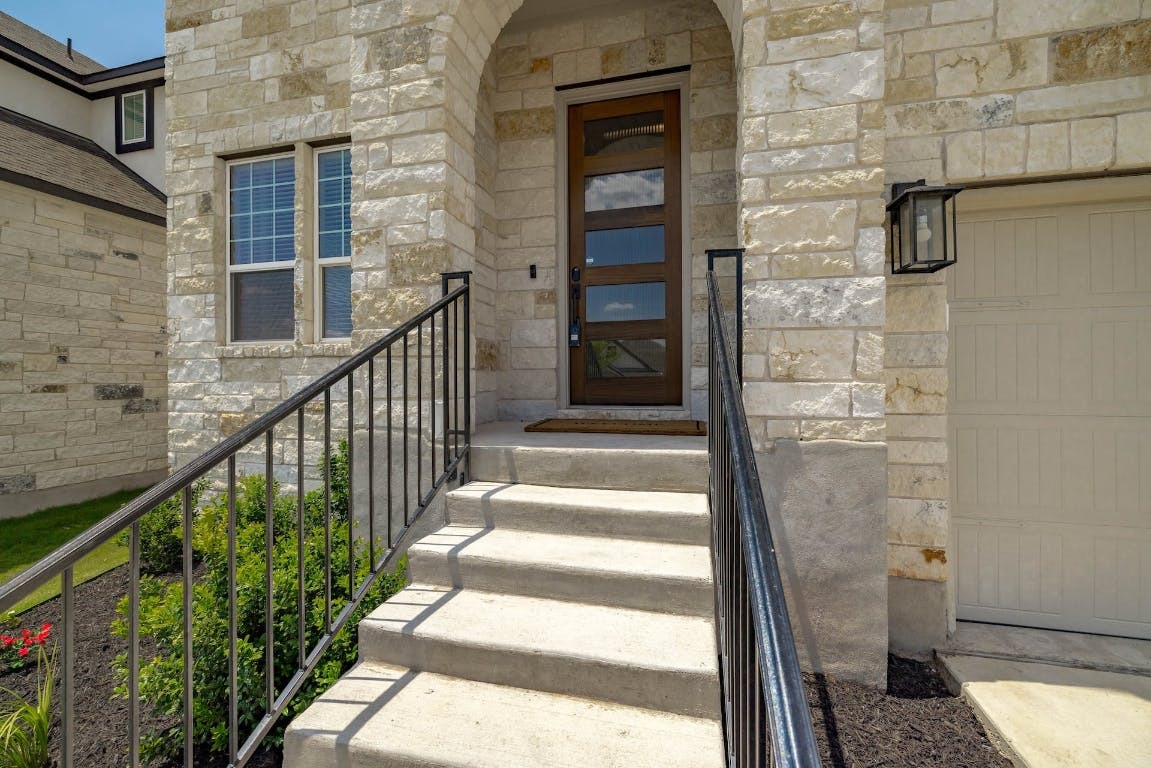 Property Photo: 708 Pinnacle View Drive TX 78628