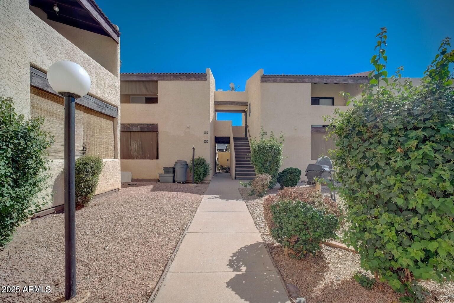 Property Photo:  720 E Alice Avenue 109  AZ 85020 