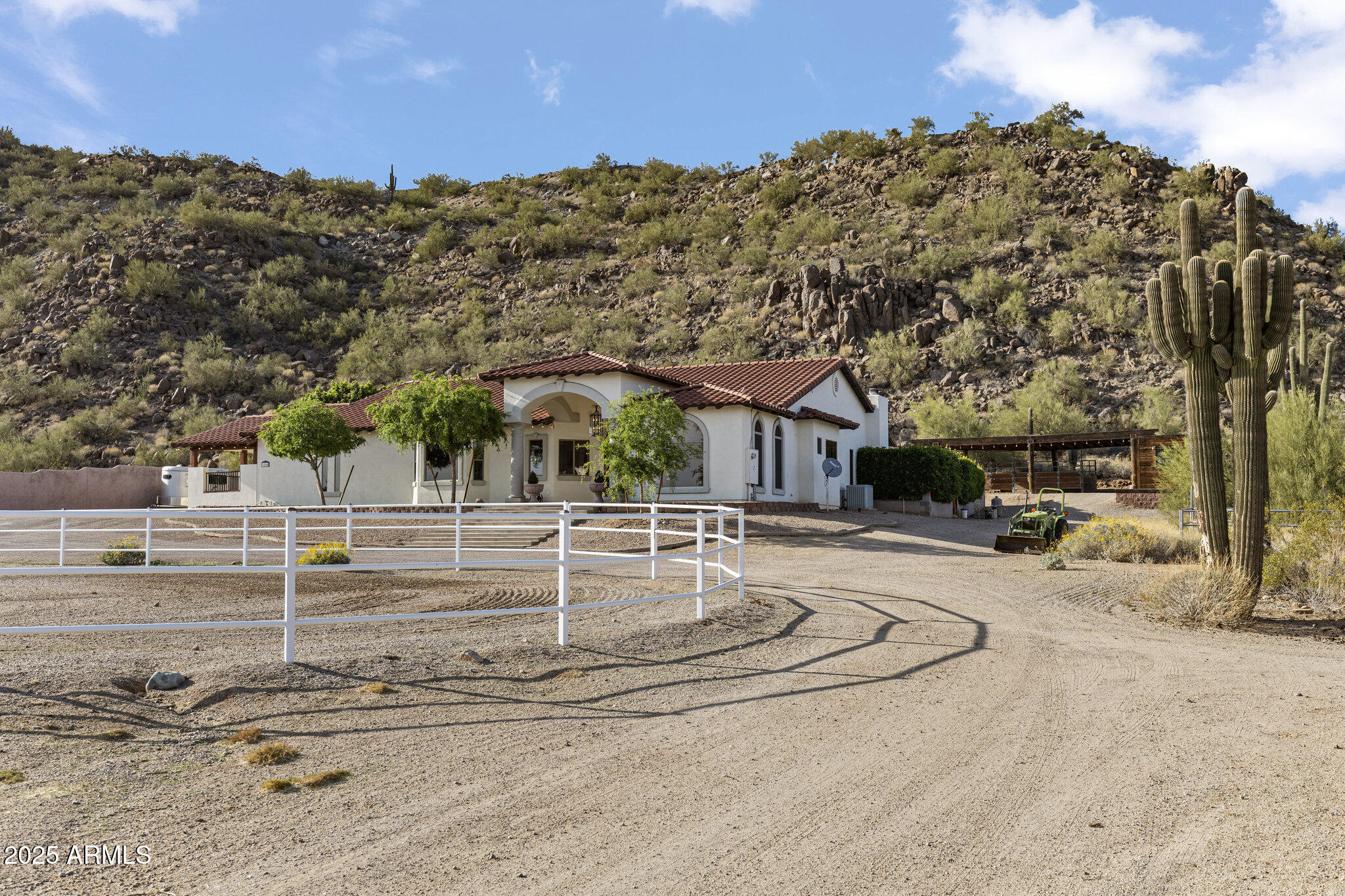 Property Photo: 1500 N Crismon Road AZ 85207