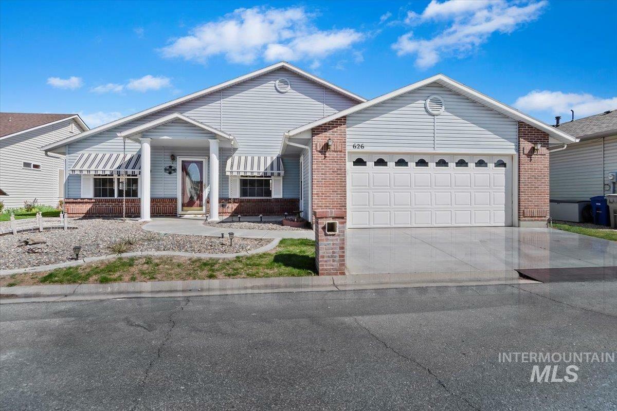 Property Photo: 626 N Sterling ID 83651