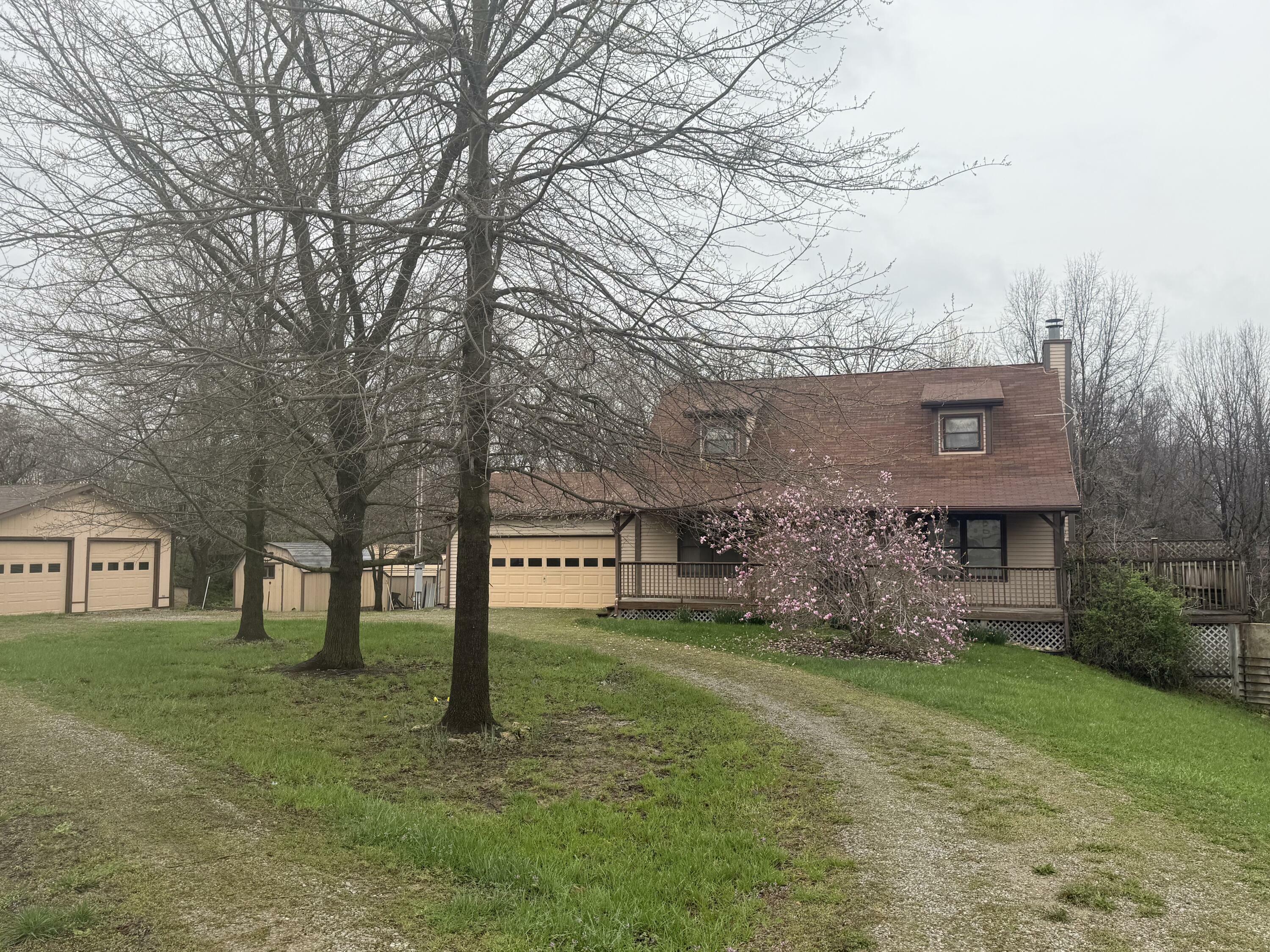 Property Photo: 2801 E Fox Hollow Rd MO 65010