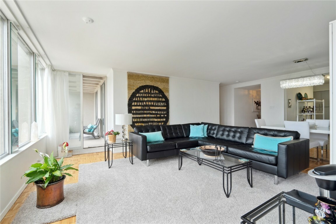 Property Photo: 2222 1st Ave 508 IA 52402