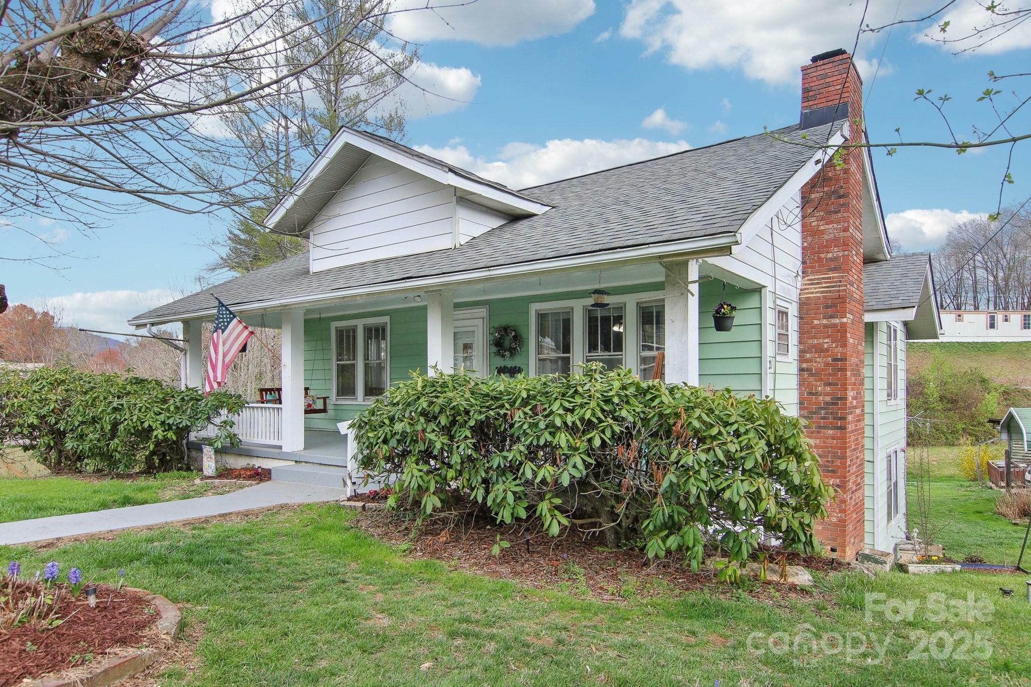 Property Photo: 21 Henry Drive NC 28721