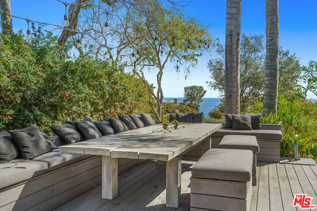 Property Photo: 28036 Sea Lane Dr CA 90265