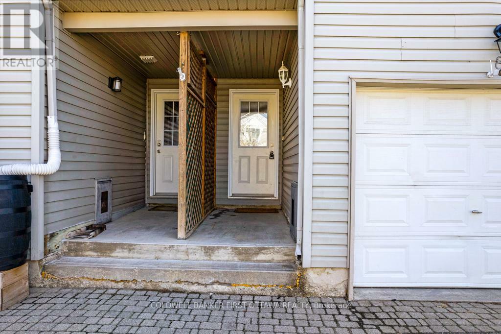 Property Photo: 8 Johnston Street ON K7C 4S3