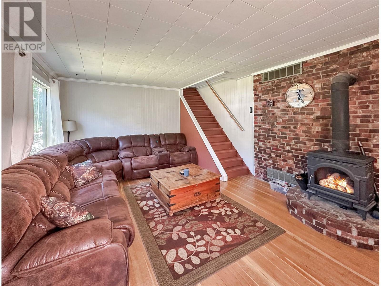 Property Photo: 292 Angela Avenue BC V0X 1W0