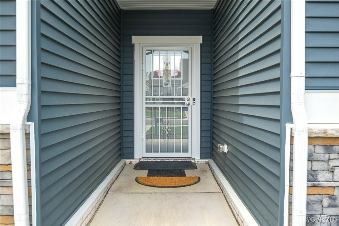 Property Photo: 7006 Alabaster Terrace VA 23234