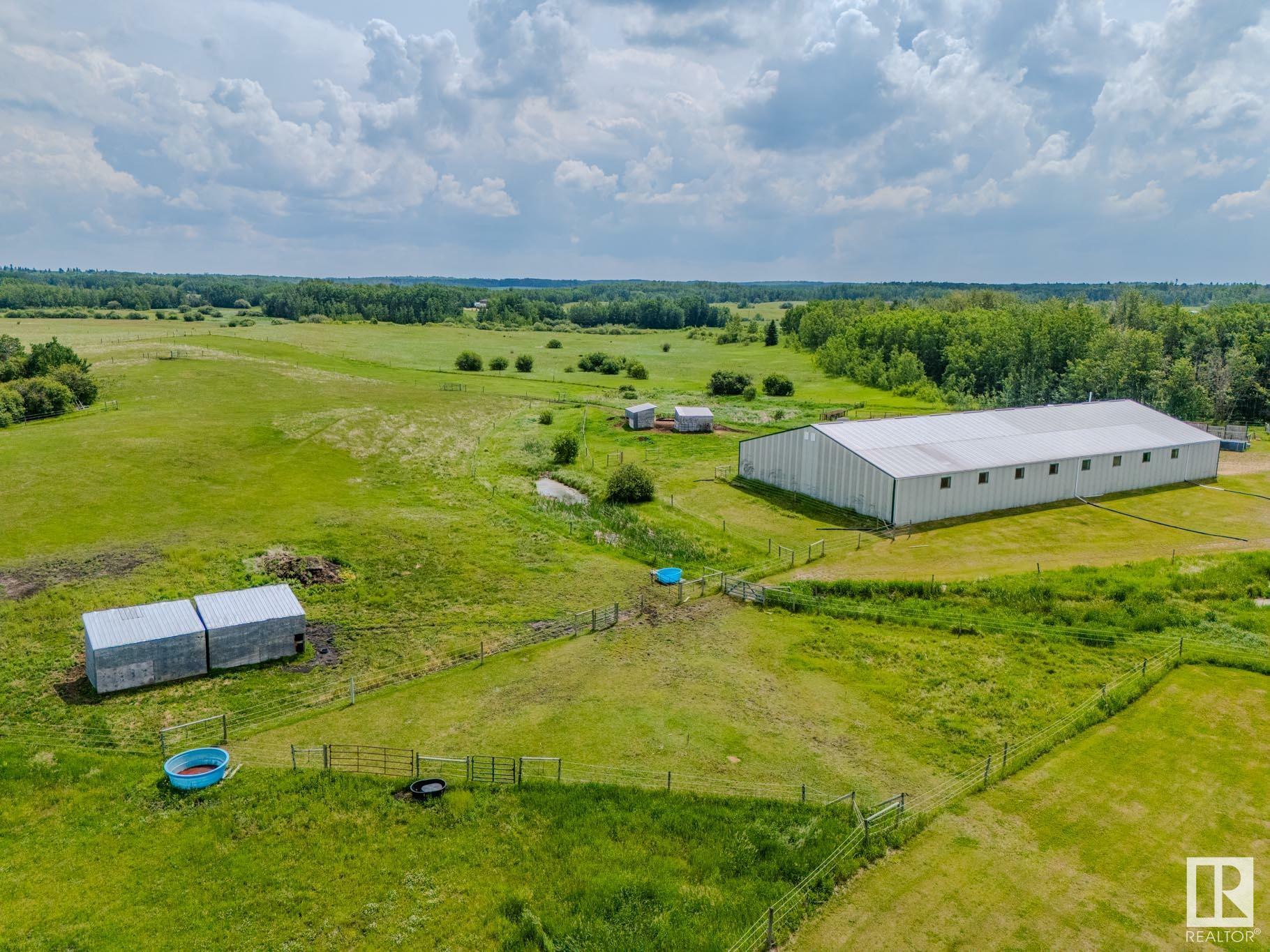 Photo de la propriété: 53153 Rge Road 213 AB T8G 2C3