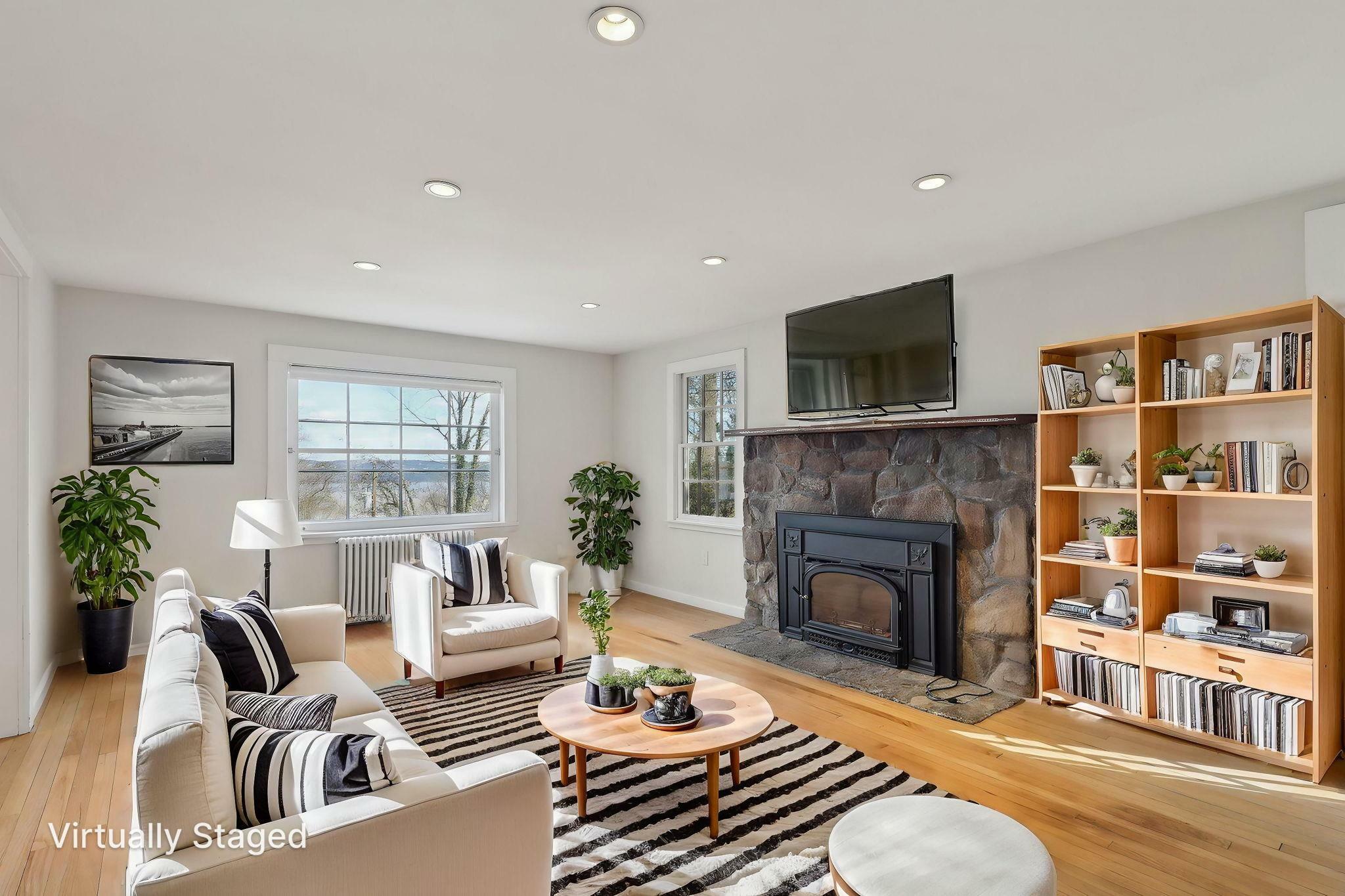 Property Photo: 934 Route 9W NY 10960