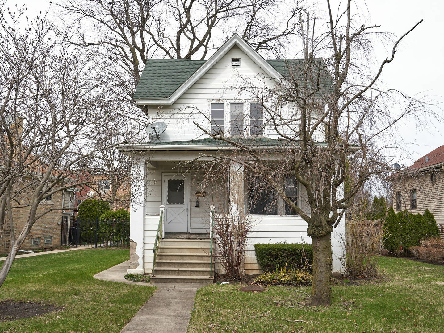 Property Photo: 6818 W Hobart Avenue IL 60631