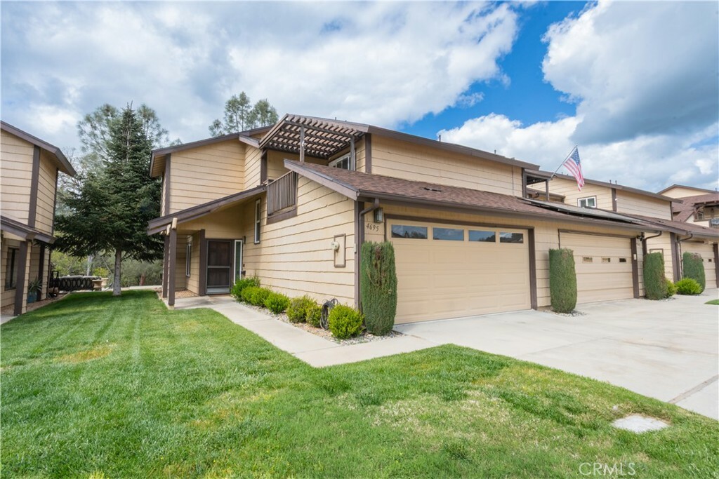 Property Photo:  4695 Creekside Lane 9  CA 93446 