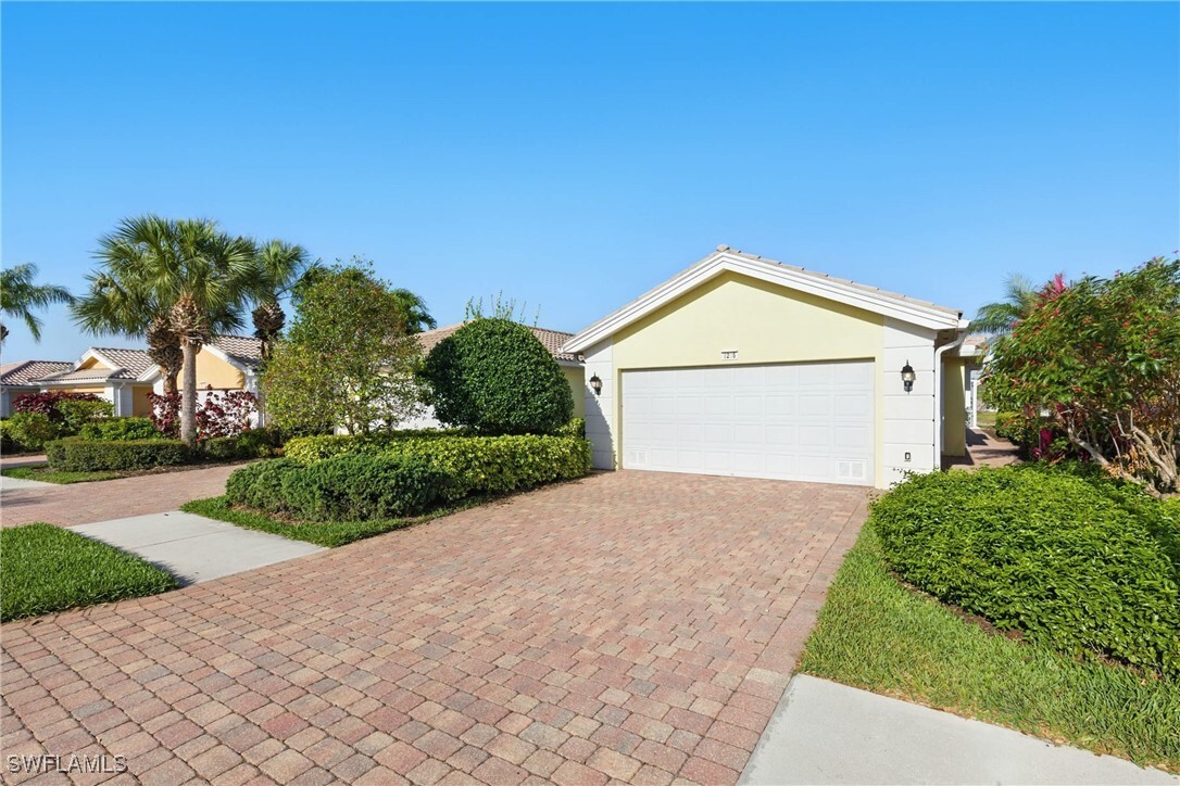 Property Photo: 8205 Xenia Lane FL 34114