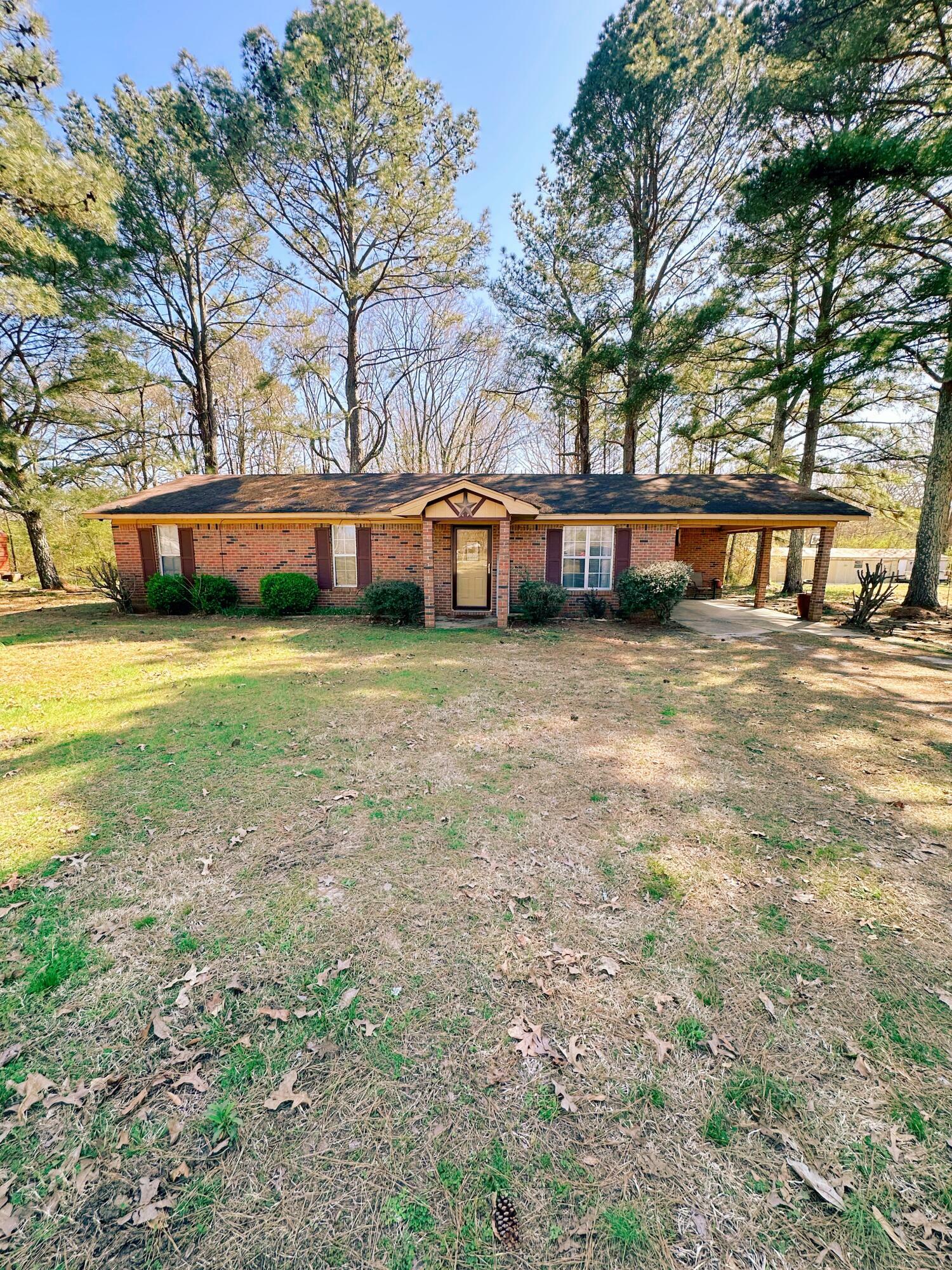 Property Photo: 1218 County Road 194 MS 38828