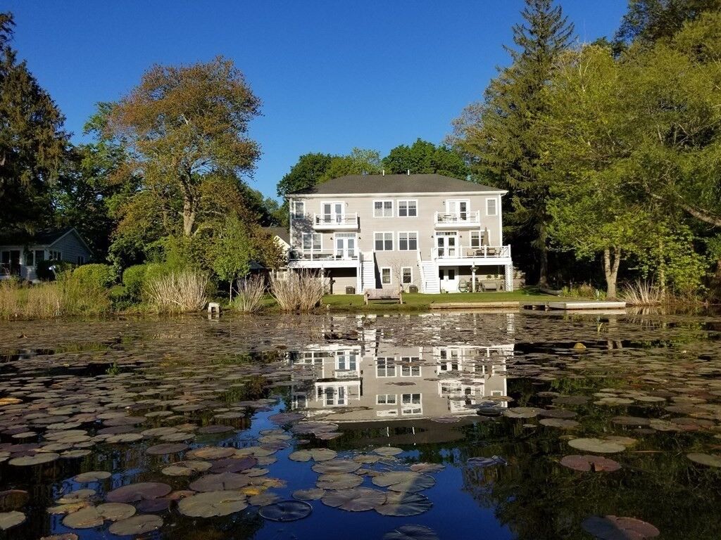 Property Photo: 15 Malvern Ter 15 MA 02466