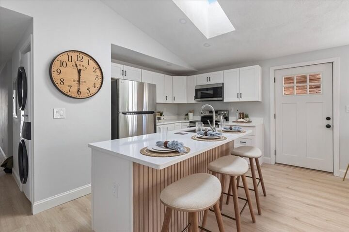 Property Photo:  35 Ashumet Rd 9D  MA 02649 