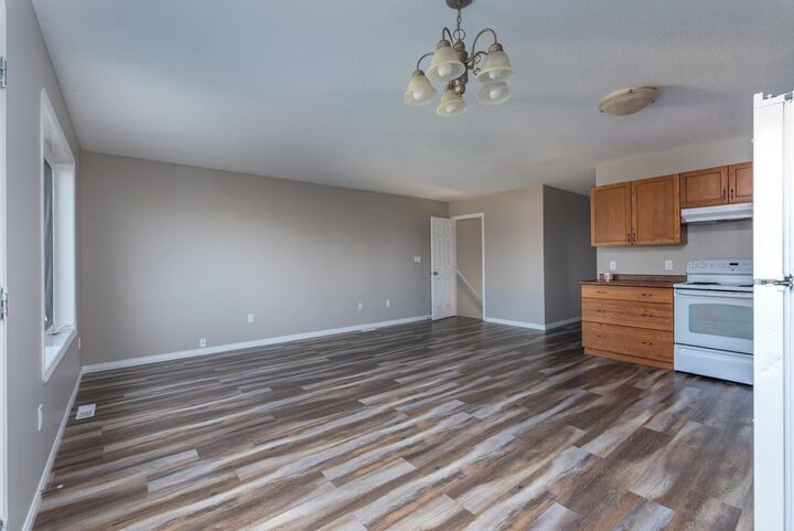 Property Photo: 5315 50 Avenue SK S9V 0P9