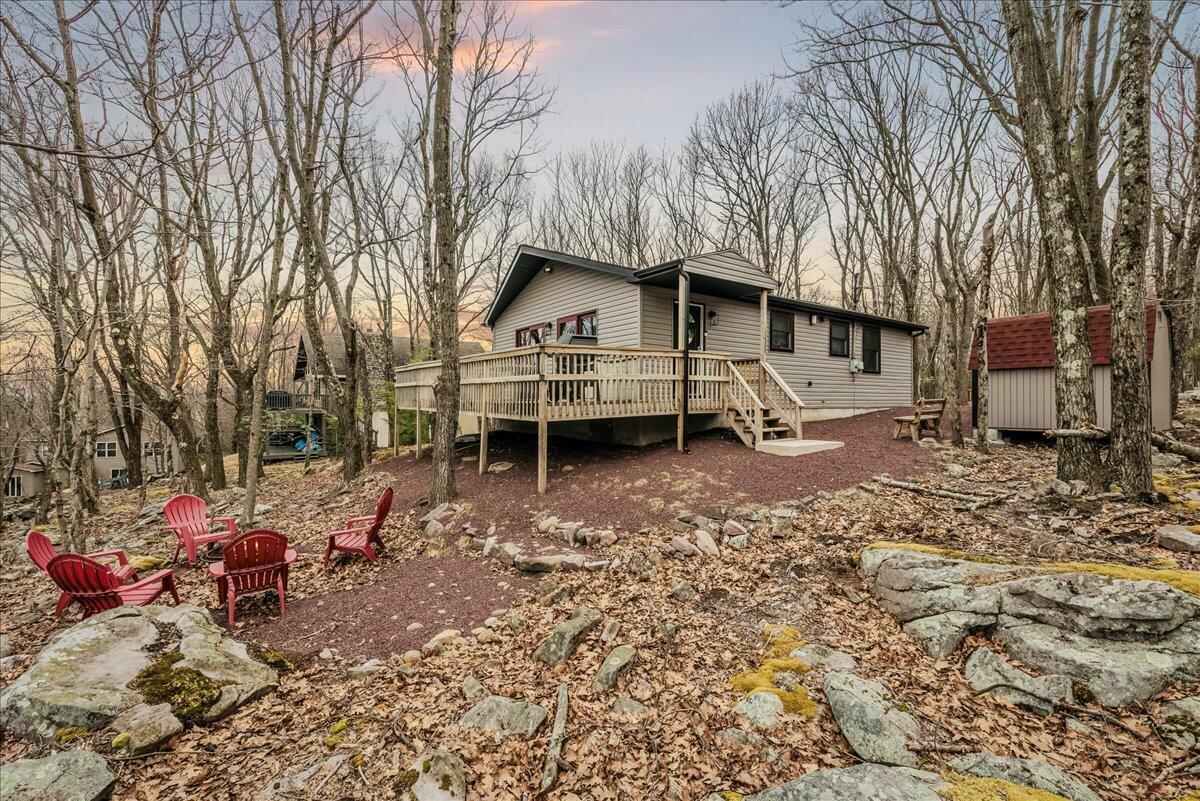 Property Photo: 137 Skye Drive PA 18624