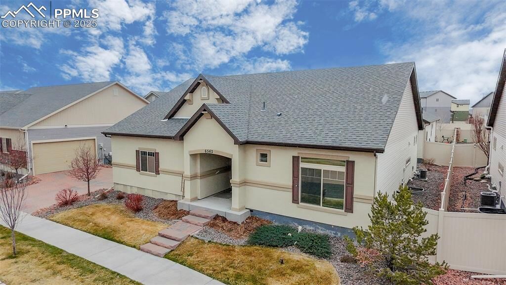 Property Photo: 6562 Golden Briar Lane CO 80927