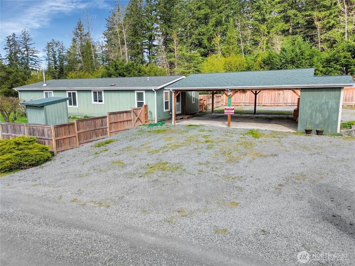 Property Photo:  920  336th Street E  WA 98580 